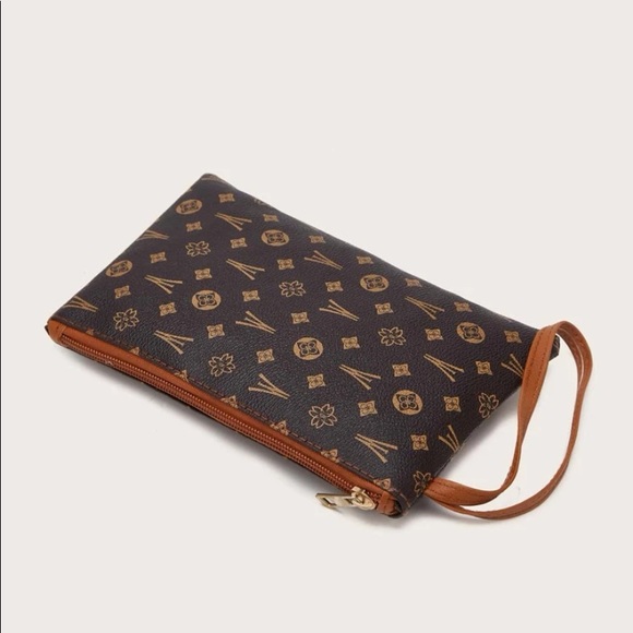 ❤️ LAST CALL ❤️ Wristlet - Picture 7 of 7